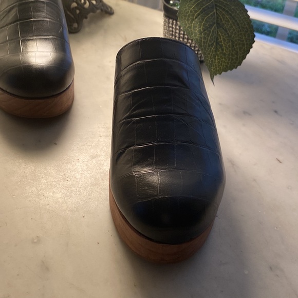 Aqua Brand clogs sz 6.5m - Picture 3 of 10